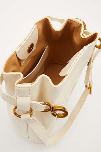 Levidor Cream Ruched Detail Shoulder Bag