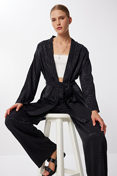 Lovelyİstanbul Σετ κιμονό με μοτίβο με ζώνη και σατέν επιφάνεια LFG0152 ΜΑΥΡΟ