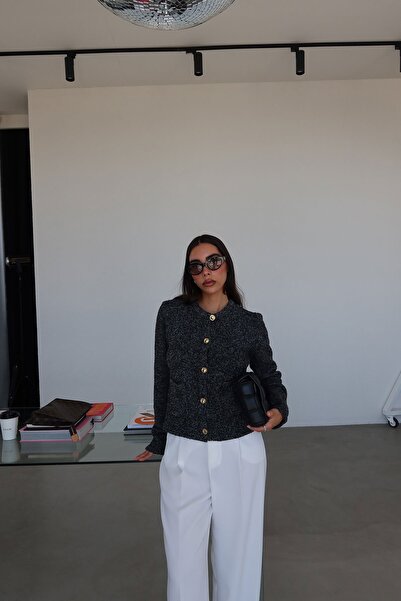 Özge Özgenç Double Pocket Boucle Buttoned Cardigan