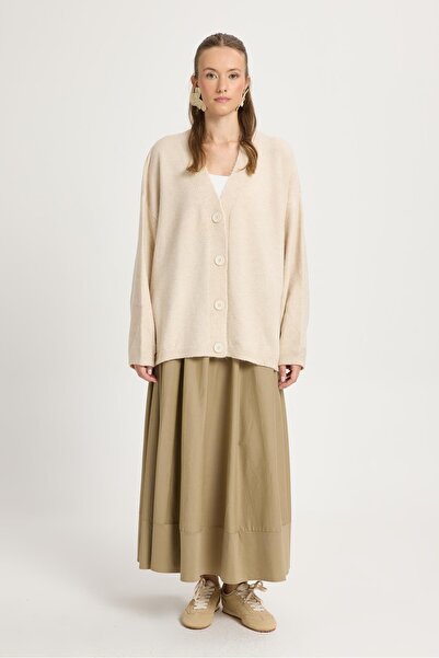 minaaise Ecru Soft V-Neck Buttoned Oversize Knit Cardigan 24106