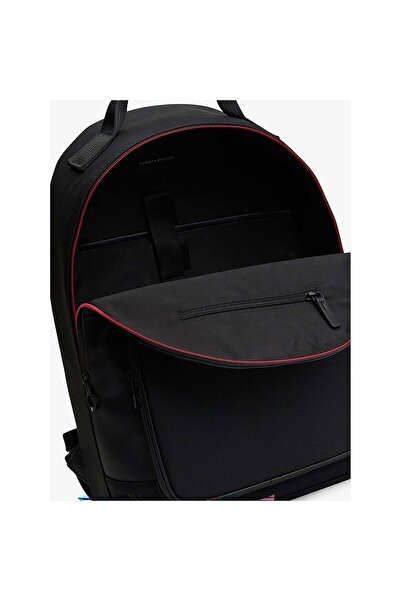 Tommy Hilfiger Batoh Foundation