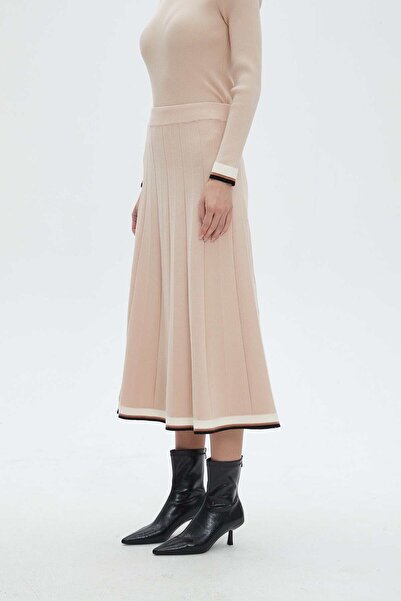 Nichii Solid Ribbed Midi Skirt