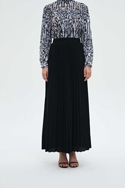 mica Solid Pleated Maxi Skirt