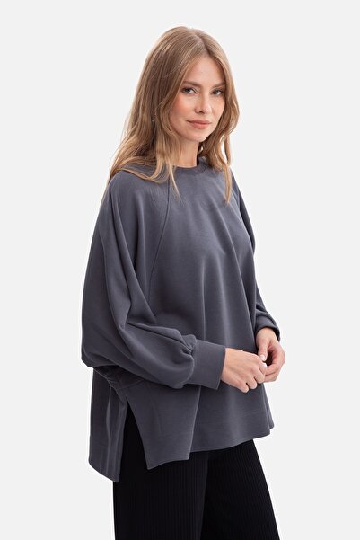 BEWEAR Oversized sweatshirt with side slits