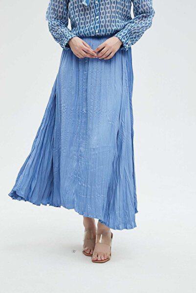 Nichii Solid Pleated Midi Skirt