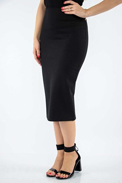 Nichii Solid Knitted Midi Skirt