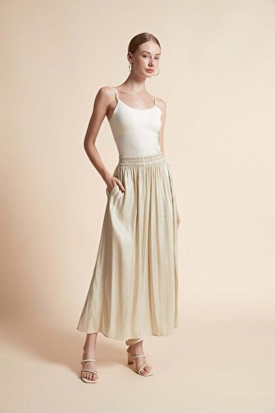 Yola Solid Wide Skirt with Pockets