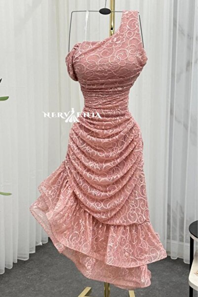 narvenia Tiered Lace Midi Dress