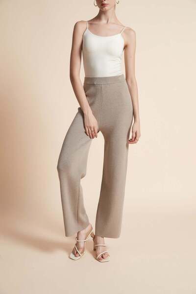 Yola بنطلون واسع الساق سادة