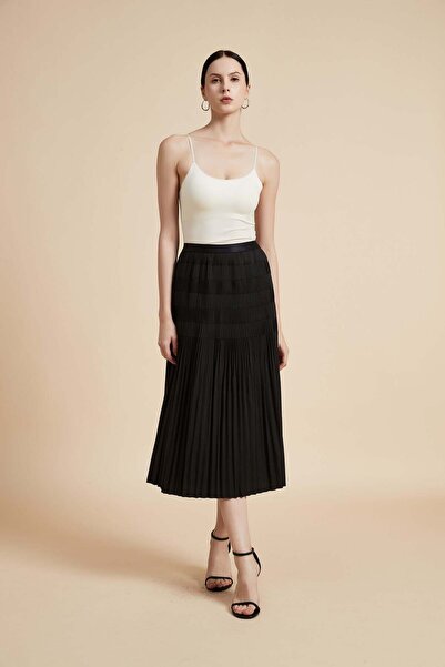 Yola تنورة ميدي واسعة مطوية