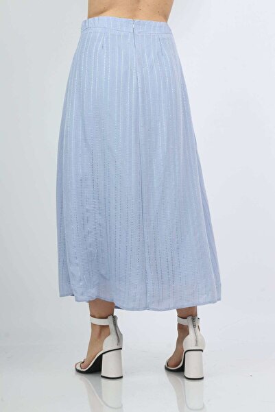 Nichii تنورة ميدي مخططة مكشكشة