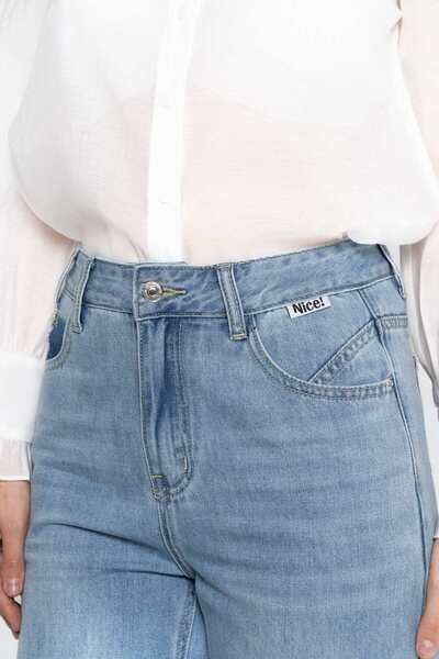 Nichii Solid Boyfriend Jeans