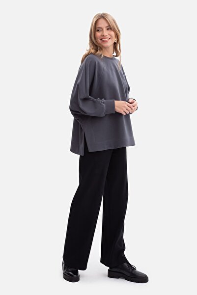 BEWEAR Oversized sweatshirt with side slits