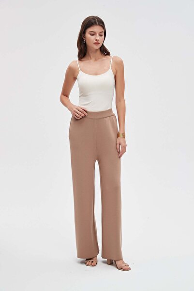 Livia Solid Long Pants with Pockets
