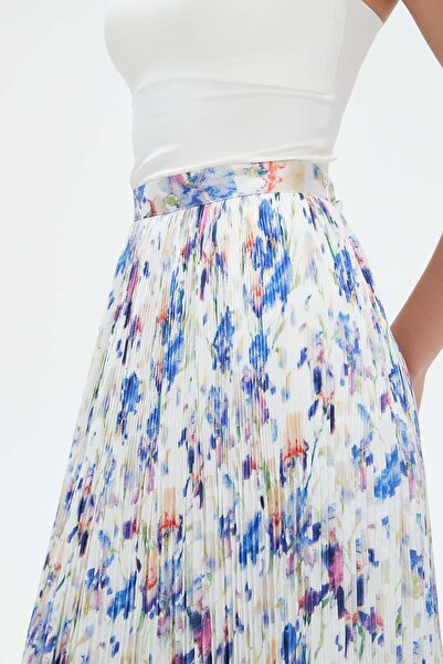Nichii Pleated Midi Skirt