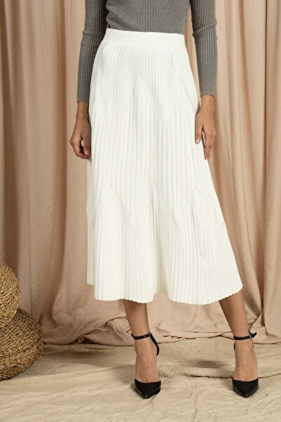 Nichii Solid Ribbed Midi Skirt
