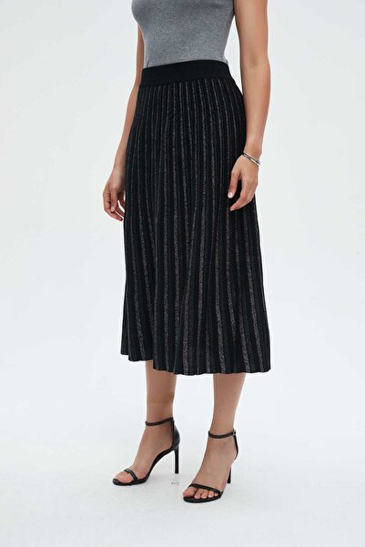 Nichii Polka Dot Midi Skirt with Ruffles