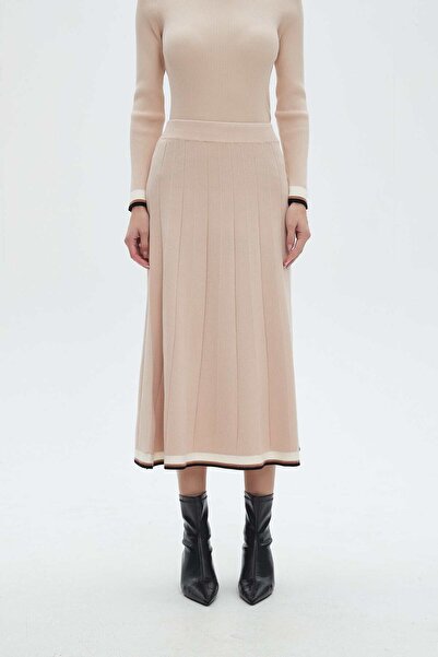 Nichii Solid Ribbed Midi Skirt