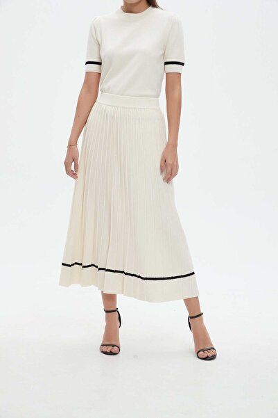 Nichii Ribbed Solid Midi Skirt