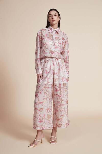 Yola بنطلون مطبوع واسع الساق