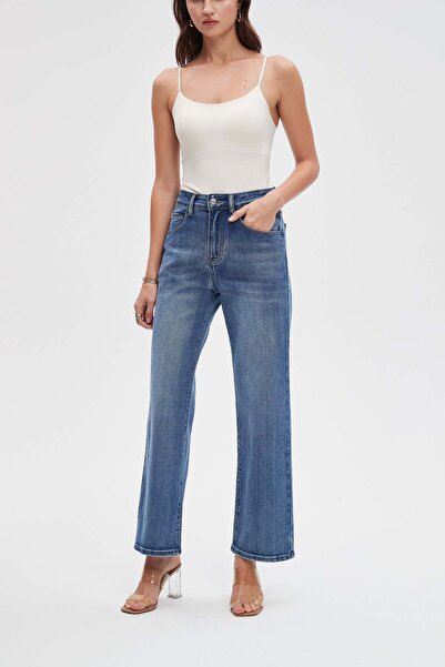 Livia Jeans with Front Pockets