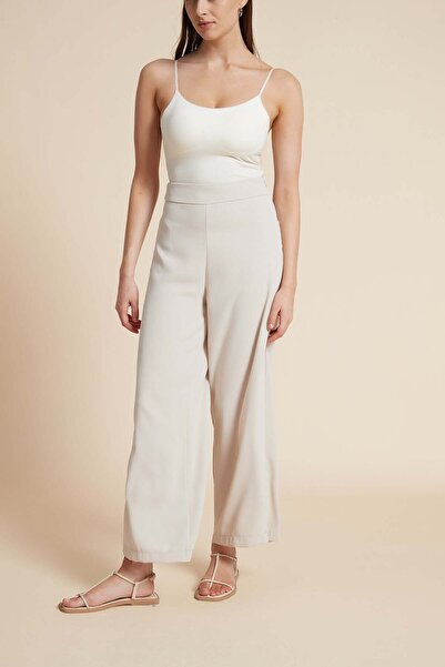 Yola بنطلون واسع الساق سادة