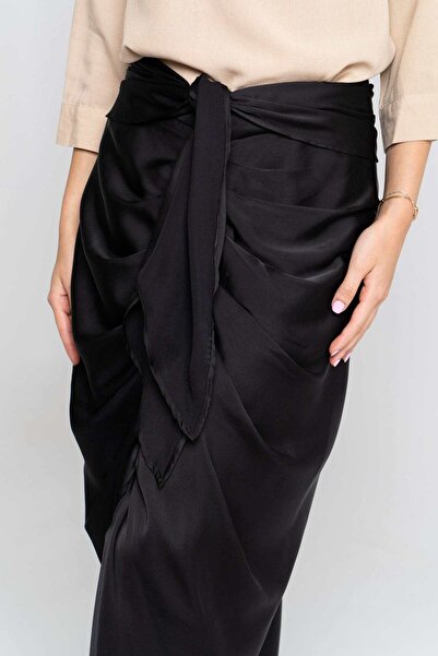 Nichii Solid Midi Skirt with Ruffles