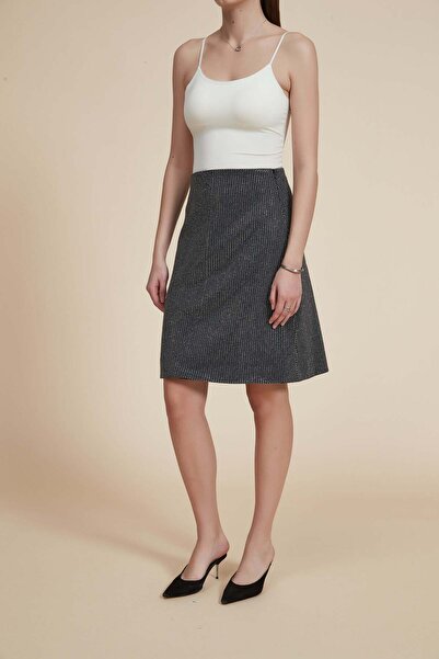 Yola Solid Knee-Length Skirt