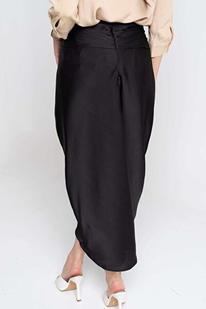 Nichii Solid Midi Skirt with Ruffles
