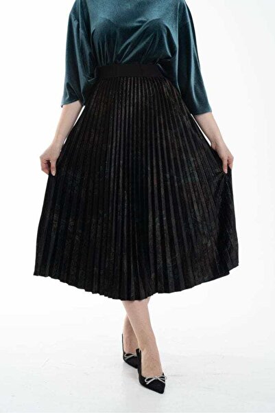 Nichii Solid Pleated Midi Skirt