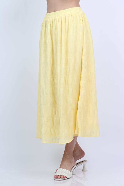 mica تنورة ميدي واسعة سادة