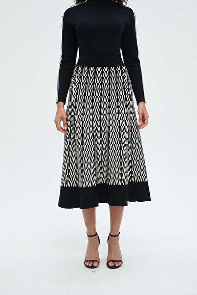 Nichii Printed Midi Skirt with Ruffles