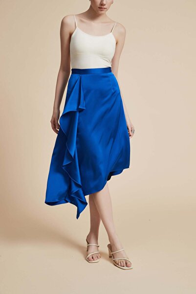 Yola تنورة سادة بكشكشة بطول الركبة