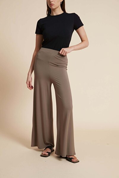 Yola بنطلون واسع الساق سادة