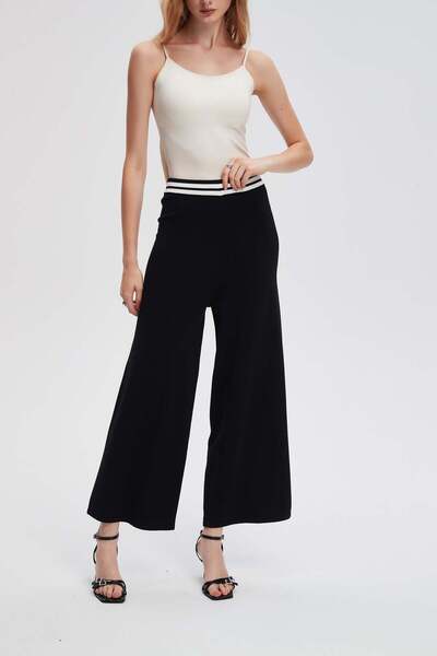 menta Solid Wide-Leg Pants