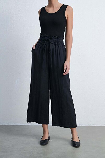 Livia بنطلون واسع الساق سادة