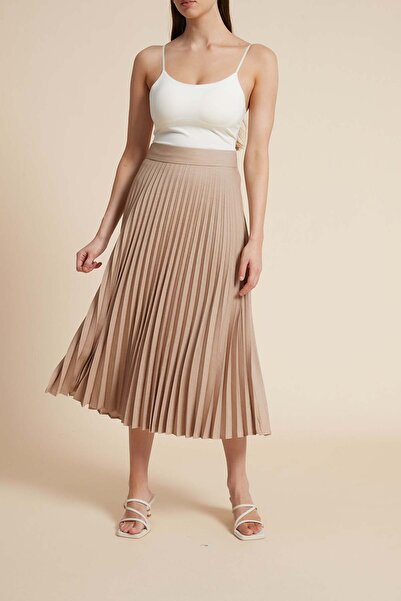 Yola تنورة ميدي مطوية سادة