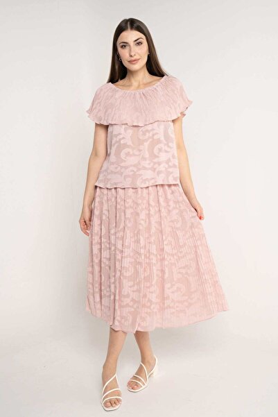 Nichii Solid Ruffled Midi Skirt