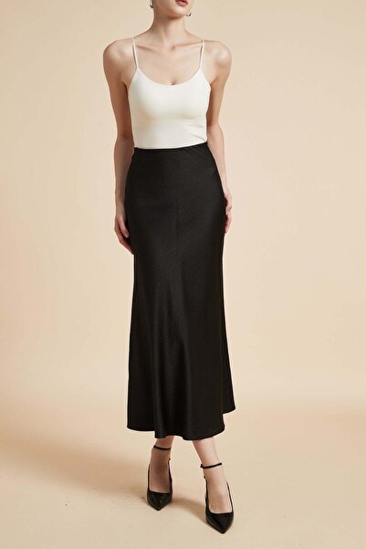 Yola تنورة ميدي سادة واسعة الساق