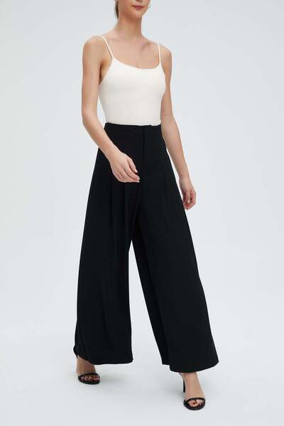Nichii Wide-Leg Solid Pants