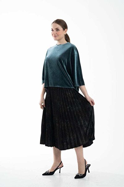 Nichii Solid Pleated Midi Skirt