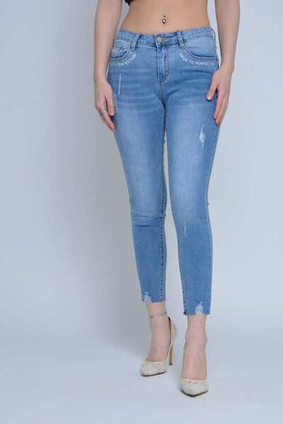 mica Embroidered Ripped Jeans
