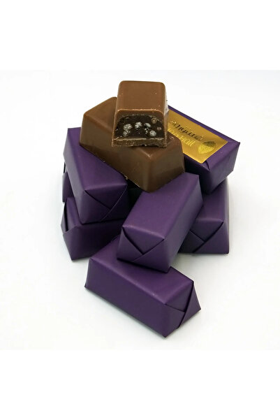 Fustuq & Hail شوكولاتة داكنة فاخرة مقرمشة