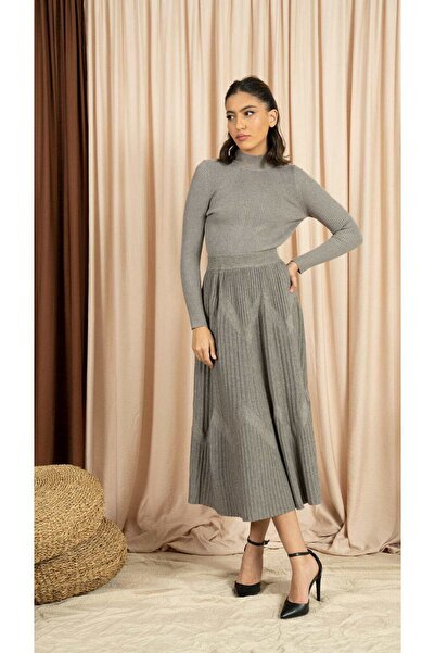Nichii Solid Ribbed Midi Skirt