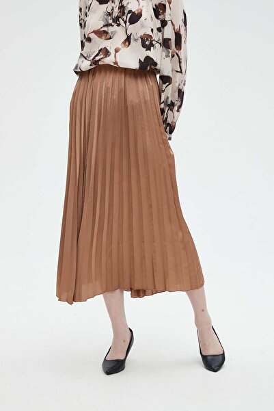 Nichii Solid Pleated Midi Skirt