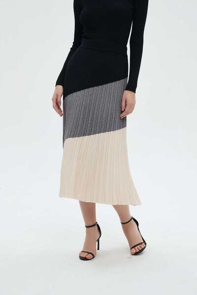 mica Printed Midi Skirt with Ruffle