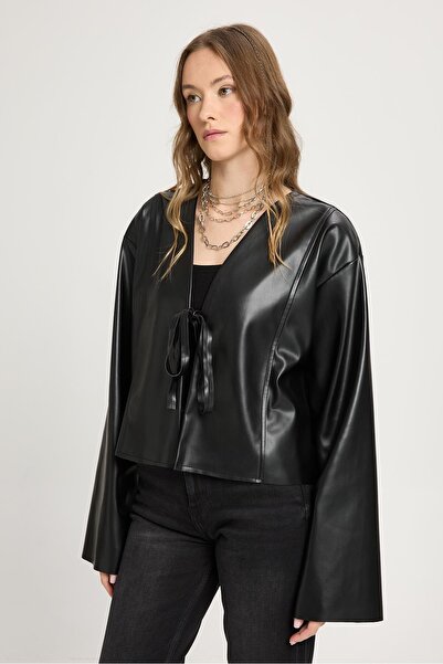 minaaise Jachetă scurtă din piele neagră cu cravată în față Kimono 30023