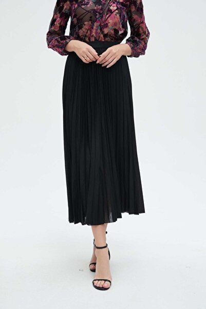 Nichii تنورة ميدي مطوية سادة