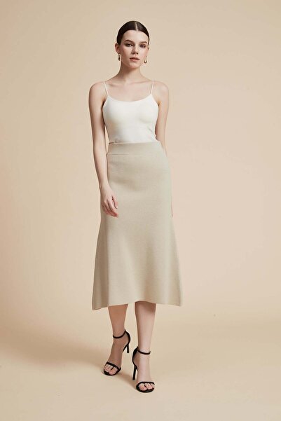 Yola Solid Ribbed Midi Skirt