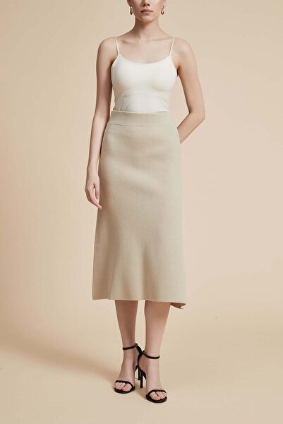 Yola Solid Ribbed Midi Skirt